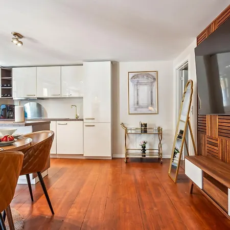Location - Steps From Tivoli & Nyhavn קופנהגן