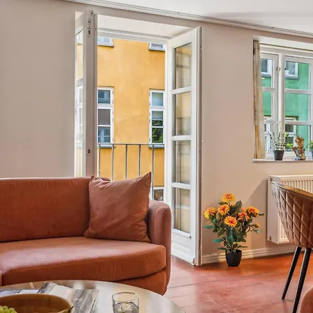 Location - Steps From Tivoli & Nyhavn דירה