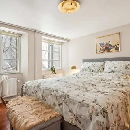 Location - Steps From Tivoli & Nyhavn דירה קופנהגן
