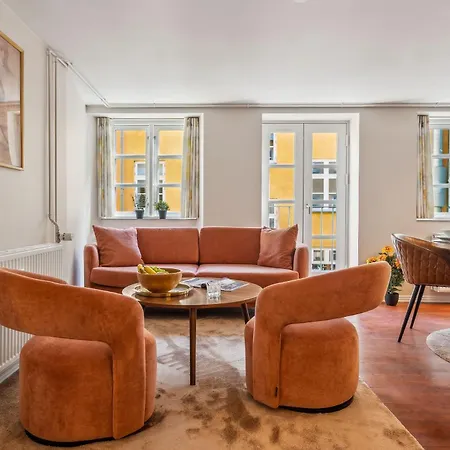 Location - Steps From Tivoli & Nyhavn