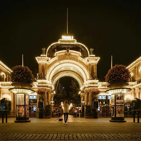 Location - Steps From Tivoli & Nyhavn קופנהגן