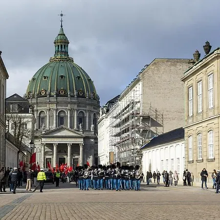 Location - Steps From Tivoli & Nyhavn Appartement Copenhague