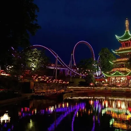 Location - Steps From Tivoli & Nyhavn Appartement