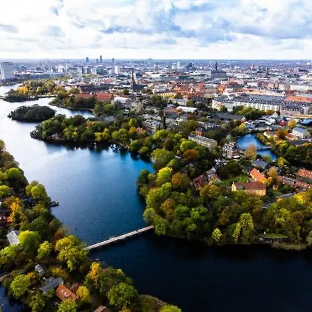 Location - Steps From Tivoli & Nyhavn