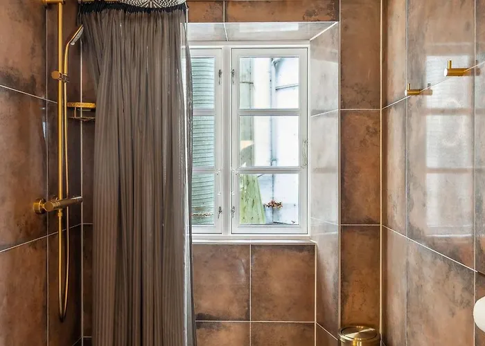 Location - Steps From Tivoli & Nyhavn Apartament *
