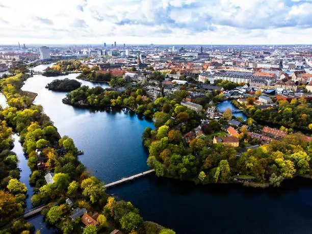 Location - Steps From Tivoli & Nyhavn