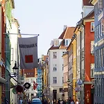 Location - Steps From Tivoli & Nyhavn Kopenhagen